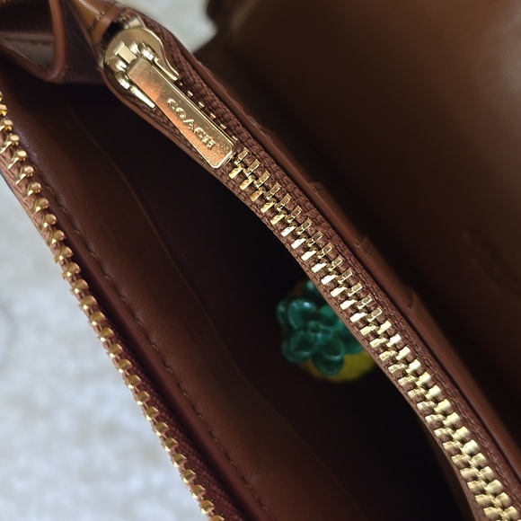 🍍🍍 LOW START Coach Signature PVC Brown Wallet Wristlet NWT - Picture 7 of 16